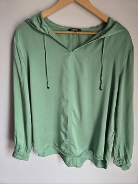 OLSEN Green Lightweight And Flowy Hooded Blouse